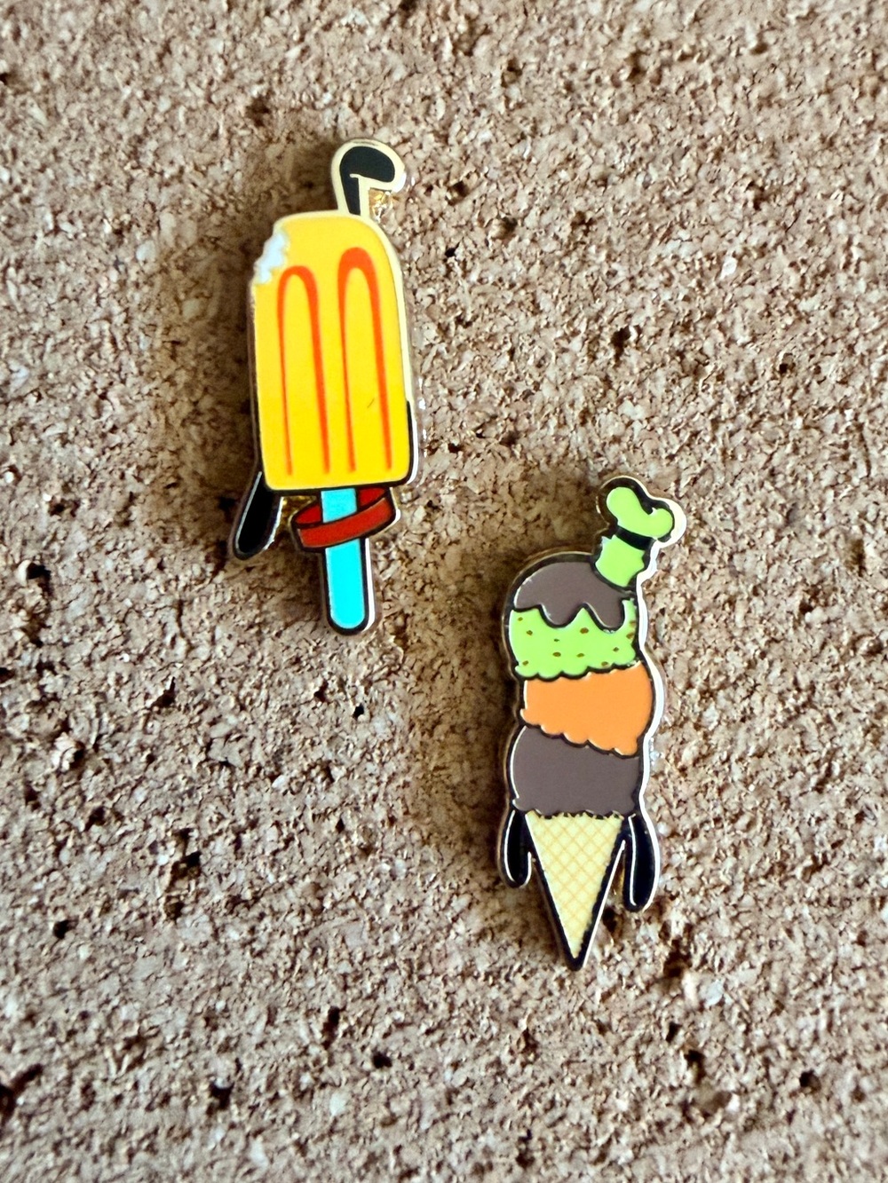 Disney Treats Micro Enamel Pins from Pink à la Mode - Set of 2 (Pluto & Goofy)